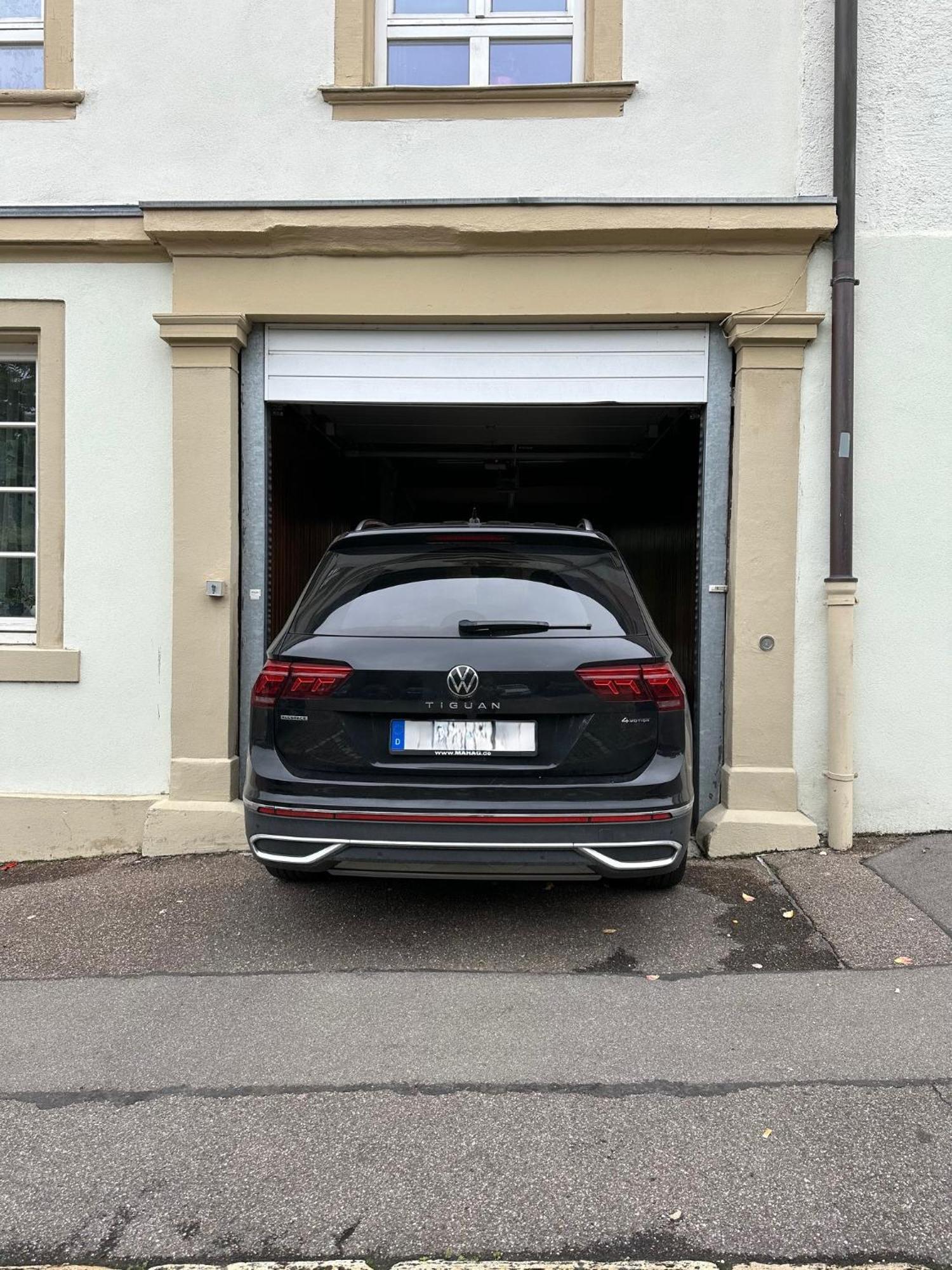 Bella Casa - Business&Family - 2 Zimmer Direkt Neben Schloss, Parkplatz, Smarttv, Netflix, Waschmaschine, 24H Checkin, 71Qm, Kingsizebett, Hotelbettwaesche Ludwigsburg Kültér fotó