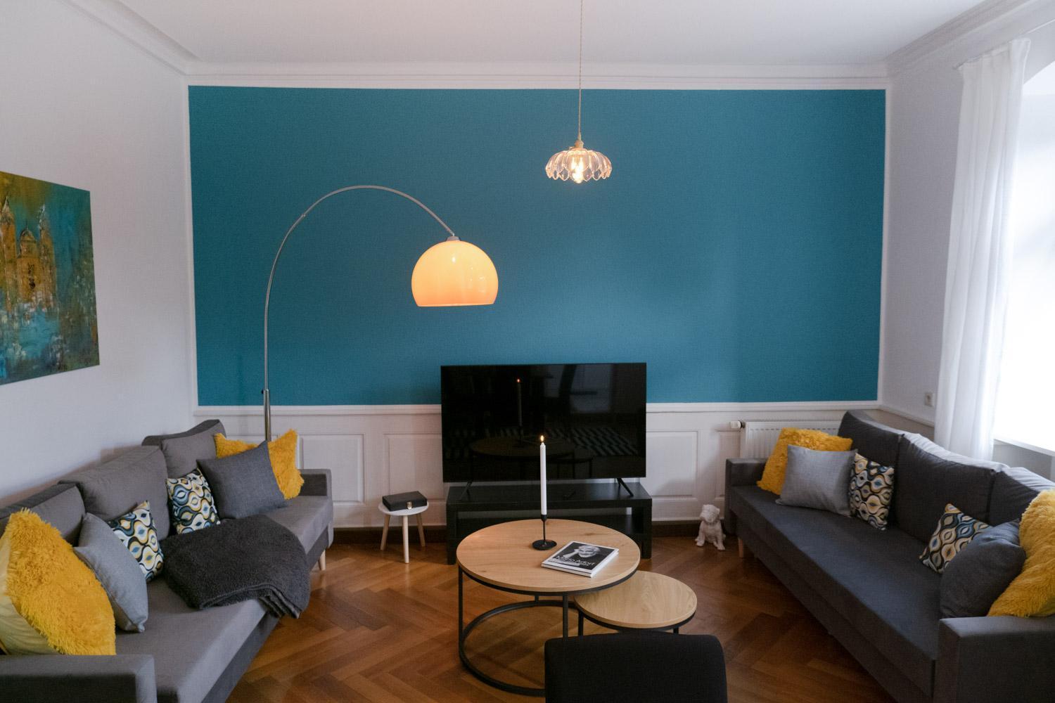 Bella Casa - Business&Family - 2 Zimmer Direkt Neben Schloss, Parkplatz, Smarttv, Netflix, Waschmaschine, 24H Checkin, 71Qm, Kingsizebett, Hotelbettwaesche Ludwigsburg Kültér fotó
