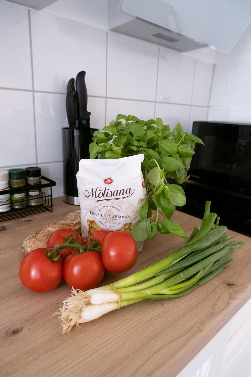 Bella Casa - Business&Family - 2 Zimmer Direkt Neben Schloss, Parkplatz, Smarttv, Netflix, Waschmaschine, 24H Checkin, 71Qm, Kingsizebett, Hotelbettwaesche Ludwigsburg Kültér fotó